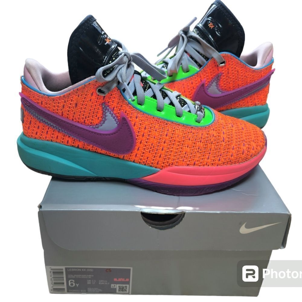 Nike LeBron 20 chosen one sneakers